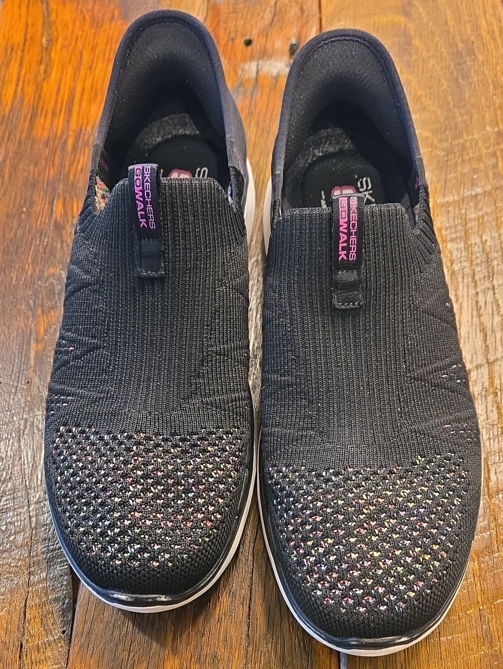 Skechers Hands Free Slip-Ins Go Walk 9.5 Valentina Mesh Walking Sneaker